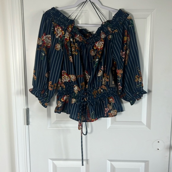 NWT OLM Size Large Floral boho Blouse - Picture 1 of 8